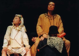 ２０００年「リア王」写真１２　リア王と道化（東京公演）