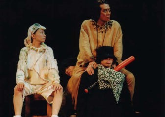 ２０００年「リア王」写真１１　リア王と道化（長野公演）